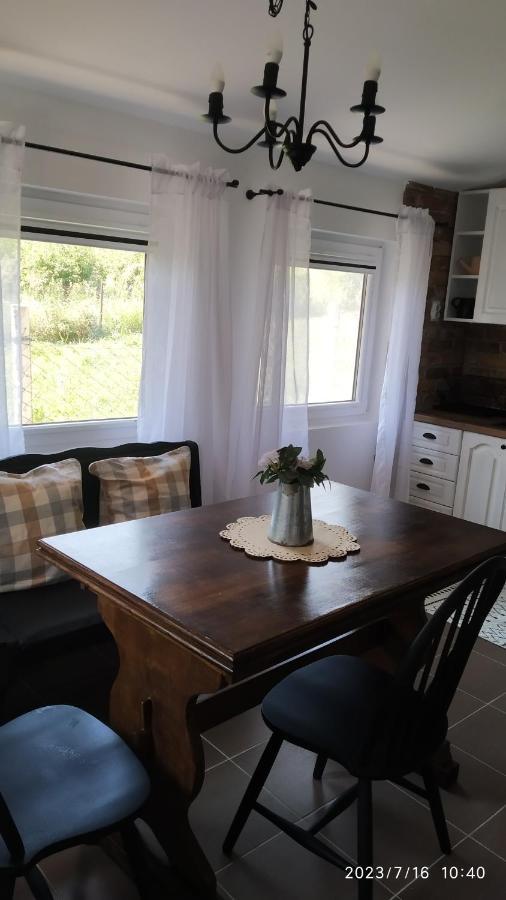 Apartman Stara Tresnja Κλάντοβο Εξωτερικό φωτογραφία
