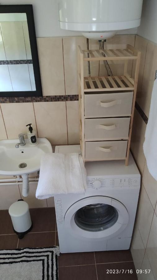 Apartman Stara Tresnja Κλάντοβο Εξωτερικό φωτογραφία