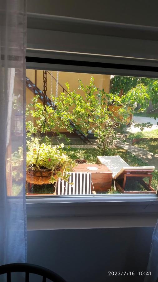 Apartman Stara Tresnja Κλάντοβο Εξωτερικό φωτογραφία
